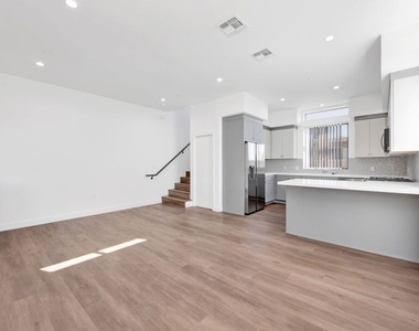 1458 Butler Avenue - Photo Thumbnail 17