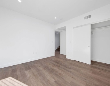 1458 Butler Avenue - Photo Thumbnail 23