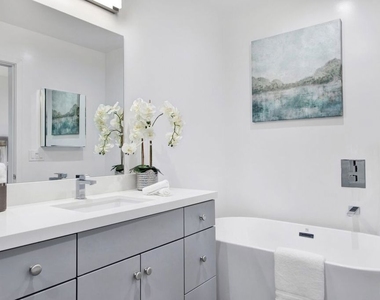 1458 Butler Avenue - Photo Thumbnail 12