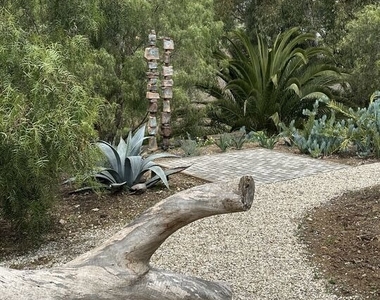 5927 Busch Drive - Photo Thumbnail 19