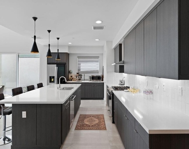 3618 Taylor Drive - Photo Thumbnail 7