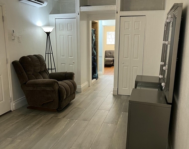 1016 Chipola Road - Photo Thumbnail 7