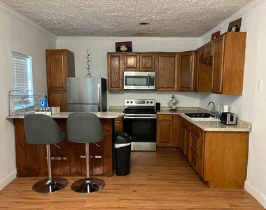 1016 Chipola Road - Photo Thumbnail 4
