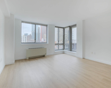 400 West 37th St - Photo Thumbnail 58