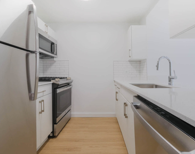 400 West 37th St - Photo Thumbnail 48