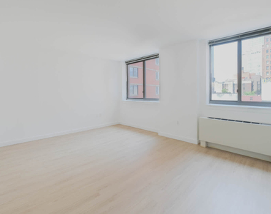 400 West 37th St - Photo Thumbnail 27