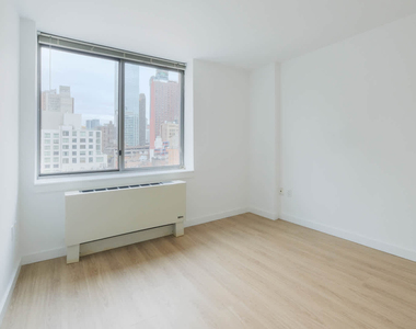 400 West 37th St - Photo Thumbnail 56