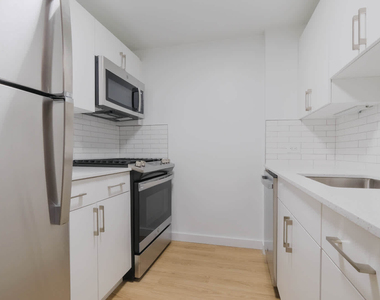 400 West 37th St - Photo Thumbnail 57