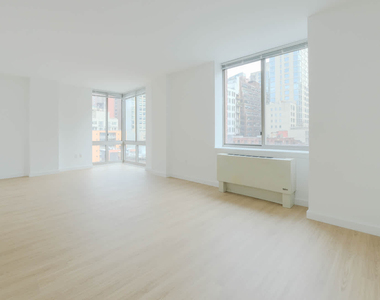 400 West 37th St - Photo Thumbnail 6