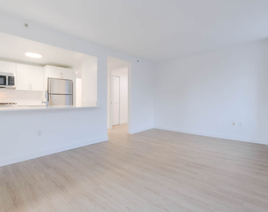 400 West 37th St - Photo Thumbnail 41