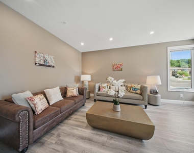 1 Giada Lane - Photo Thumbnail 14