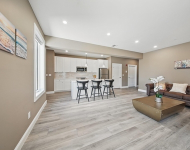 1 Giada Lane - Photo Thumbnail 10