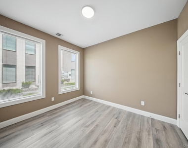 1 Giada Lane - Photo Thumbnail 16
