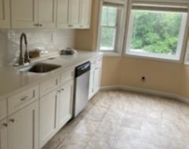 1455 E Forks Road - Photo Thumbnail 4