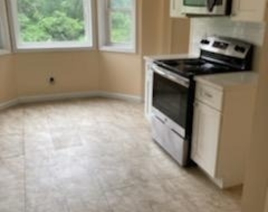 1455 E Forks Road - Photo Thumbnail 5