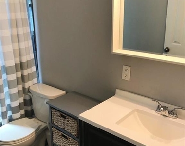 175 Richmond Boulevard - Photo Thumbnail 12