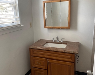 104 River Avenue - Photo Thumbnail 4