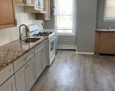 104 River Avenue - Photo Thumbnail 2