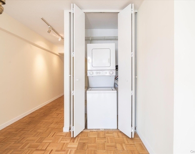 170 W Broadway - Photo Thumbnail 12