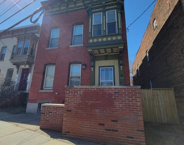 762 Eastern Avenue - Photo Thumbnail 19