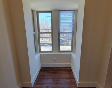 762 Eastern Avenue - Photo Thumbnail 10