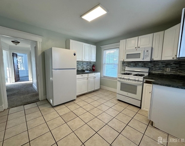 511 Grove Street - Photo Thumbnail 7