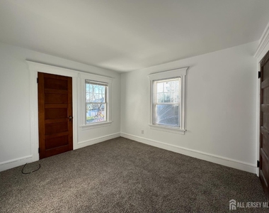 511 Grove Street - Photo Thumbnail 6