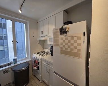 40 Central Park S - Photo Thumbnail 3