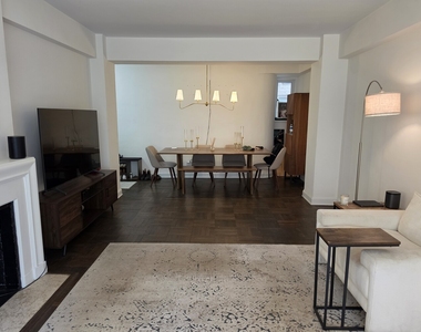 40 Central Park S - Photo Thumbnail 7