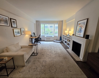 40 Central Park S - Photo Thumbnail 6