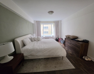 40 Central Park S - Photo Thumbnail 9
