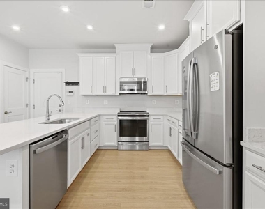 13538 Sayward Boulevard - Photo Thumbnail 13