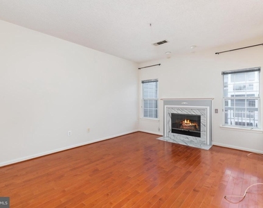 1705 Lake Shore Crest Drive - Photo Thumbnail 4