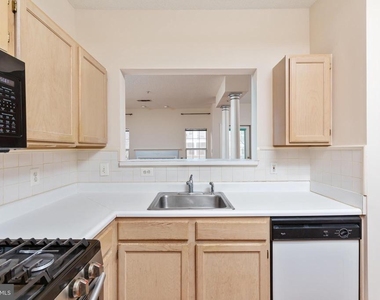 1705 Lake Shore Crest Drive - Photo Thumbnail 7
