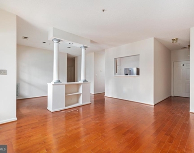 1705 Lake Shore Crest Drive - Photo Thumbnail 5