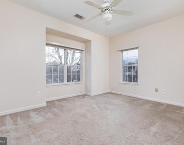 1705 Lake Shore Crest Drive - Photo Thumbnail 9