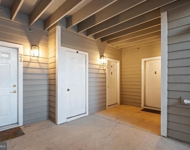 1705 Lake Shore Crest Drive - Photo Thumbnail 17