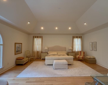 1289 Ballantrae Farm Drive - Photo Thumbnail 38