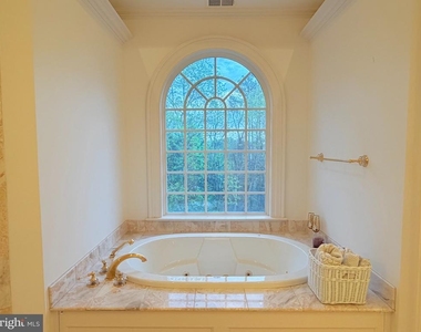 1289 Ballantrae Farm Drive - Photo Thumbnail 35