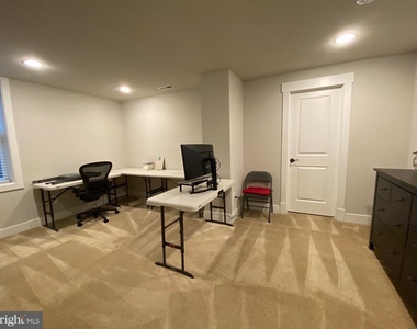 2233 N Underwood Street - Photo Thumbnail 54