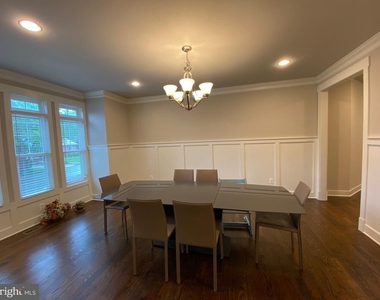 2233 N Underwood Street - Photo Thumbnail 11