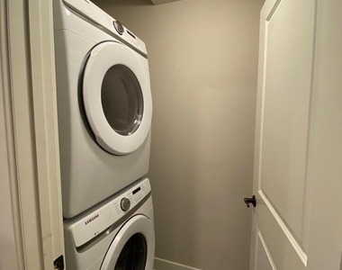 2233 N Underwood Street - Photo Thumbnail 52