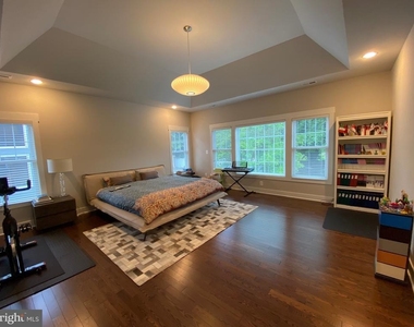 2233 N Underwood Street - Photo Thumbnail 25