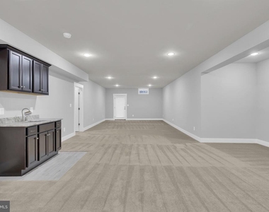 2233 N Underwood Street - Photo Thumbnail 45
