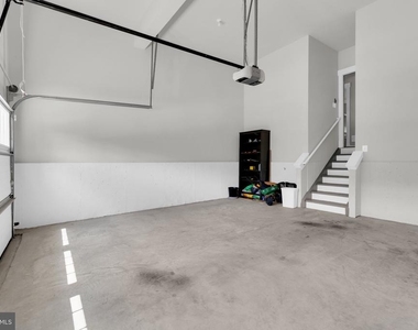 2233 N Underwood Street - Photo Thumbnail 52