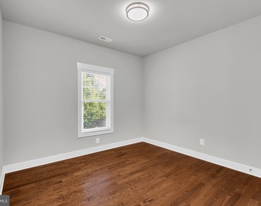 2233 N Underwood Street - Photo Thumbnail 40