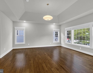 2233 N Underwood Street - Photo Thumbnail 27