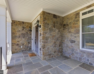 2233 N Underwood Street - Photo Thumbnail 4
