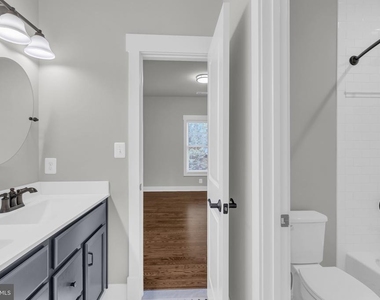 2233 N Underwood Street - Photo Thumbnail 39