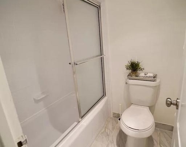 1225 Martha Custis Drive - Photo Thumbnail 5